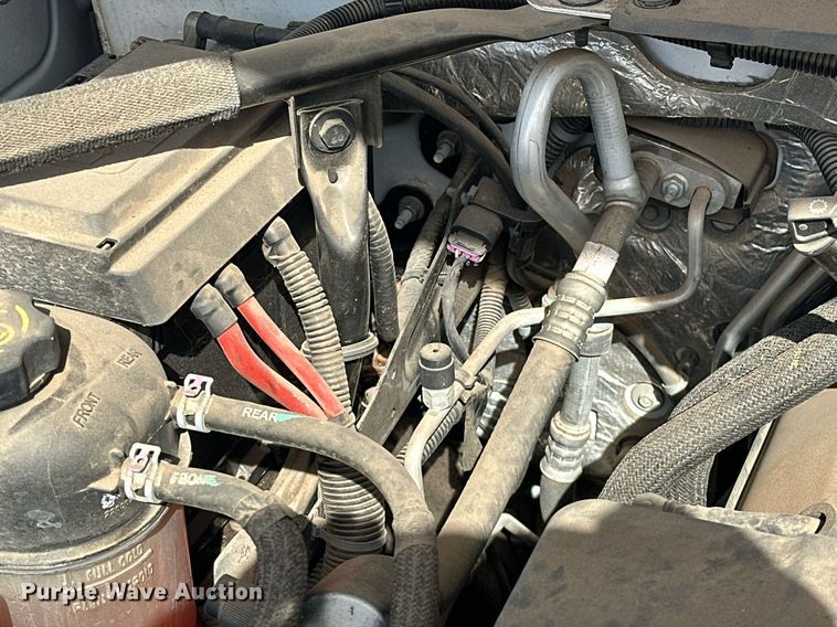 image for item EJ8529 2015 Chevrolet Suburban SUV