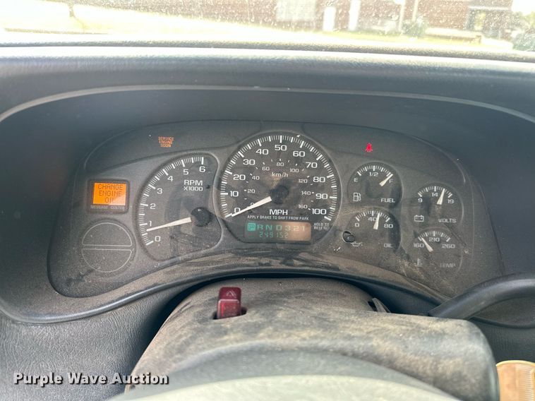 image for item EJ8530 2002 Chevrolet Silverado 1500 Ext. Cab pickup truck