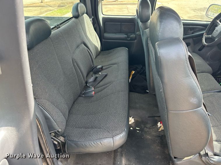 image for item EJ8530 2002 Chevrolet Silverado 1500 Ext. Cab pickup truck