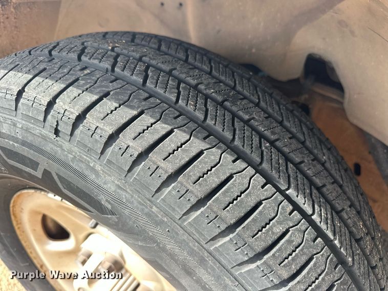 image for item EJ8530 2002 Chevrolet Silverado 1500 Ext. Cab pickup truck