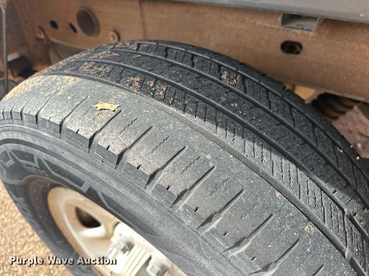 image for item EJ8530 2002 Chevrolet Silverado 1500 Ext. Cab pickup truck