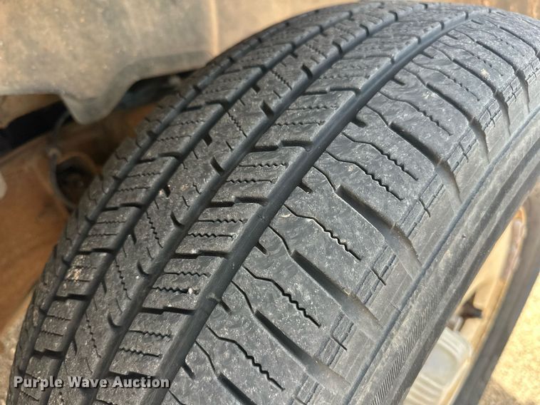 image for item EJ8530 2002 Chevrolet Silverado 1500 Ext. Cab pickup truck