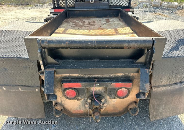 image for item EJ8652 1994 Ford LA9000 winch truck