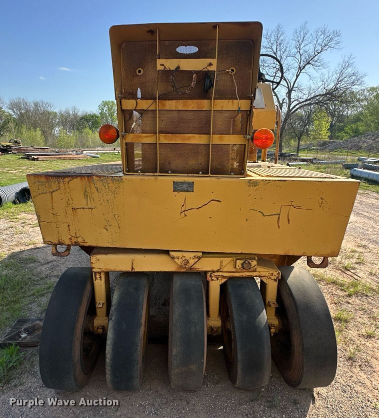 image for item EJ8653 1980 Bros SP3000 pneumatic roller