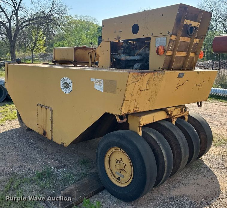 image for item EJ8653 1980 Bros SP3000 pneumatic roller