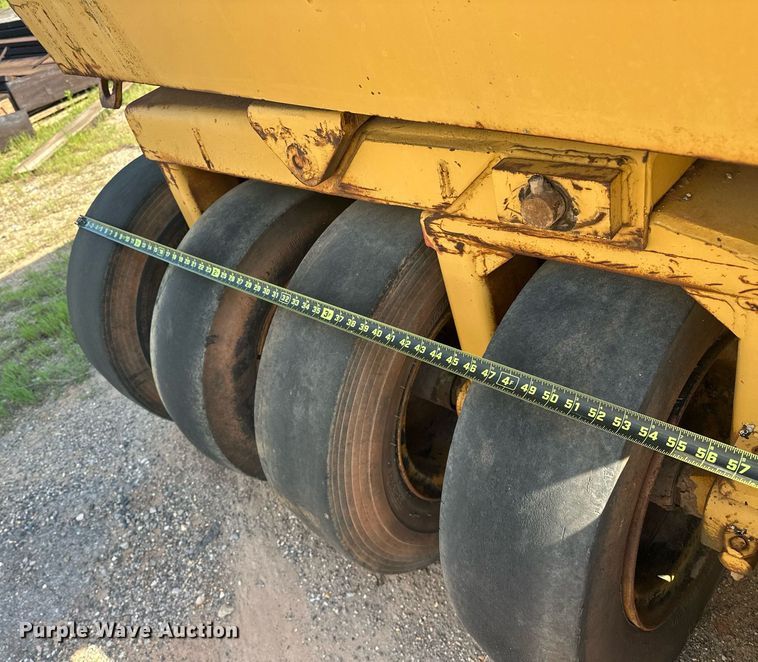 image for item EJ8653 1980 Bros SP3000 pneumatic roller