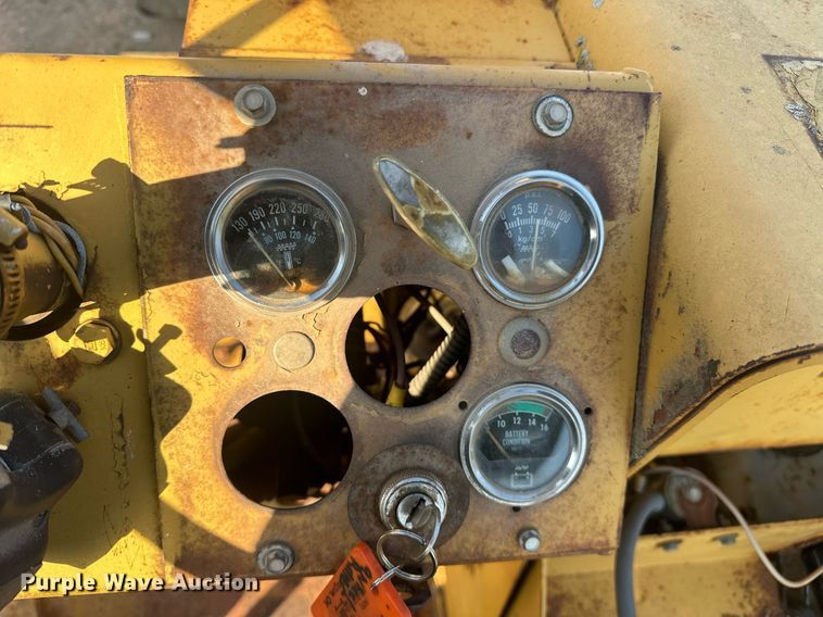 image for item EJ8653 1980 Bros SP3000 pneumatic roller