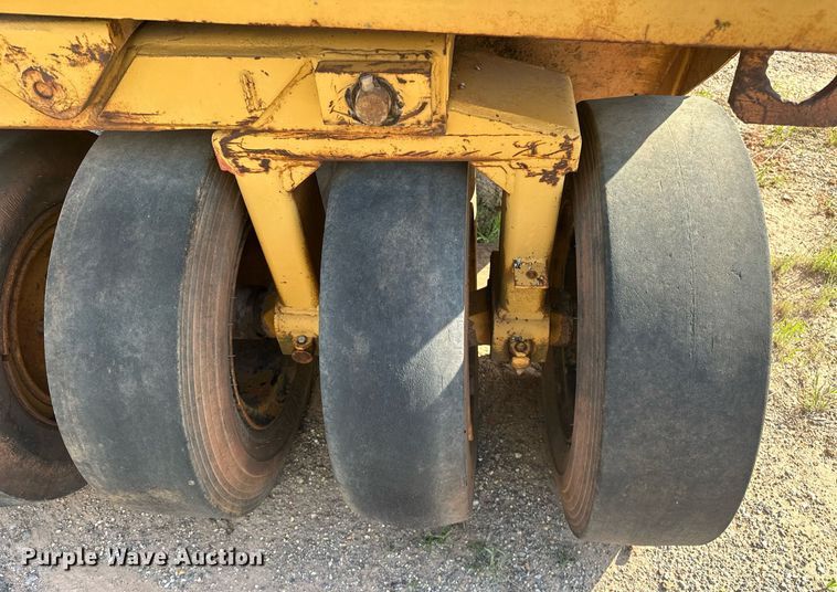 image for item EJ8653 1980 Bros SP3000 pneumatic roller