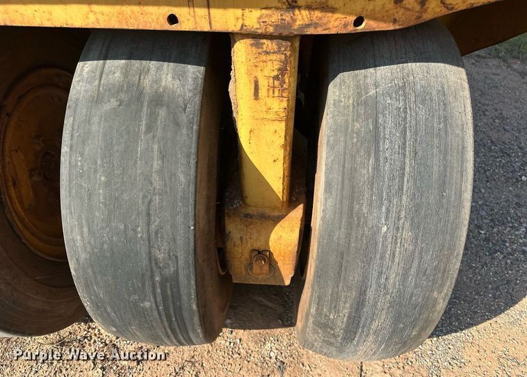 image for item EJ8653 1980 Bros SP3000 pneumatic roller