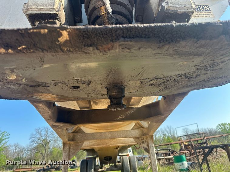 image for item EJ8654 2013 Construction Specialists Trailers HRD 32 end dump trailer