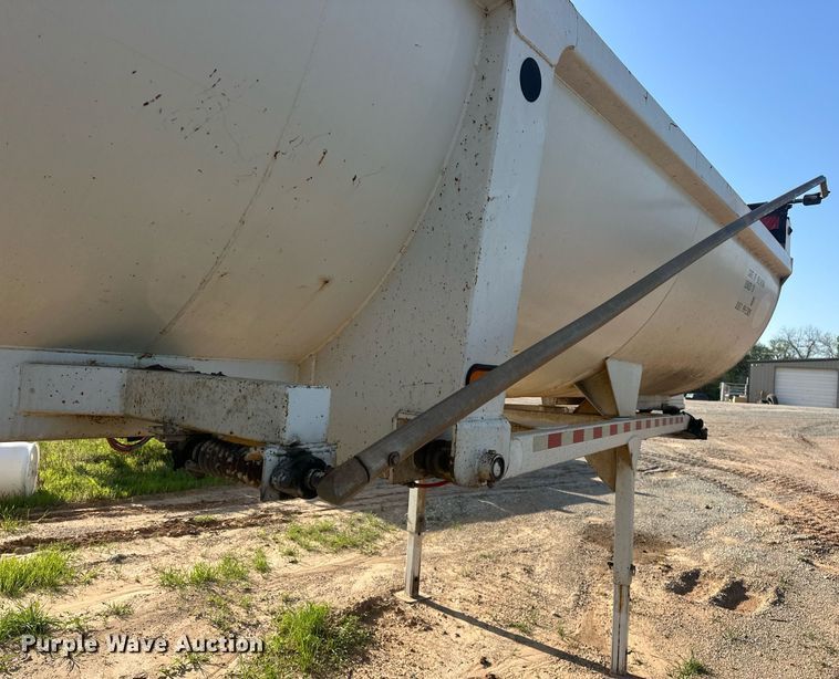 image for item EJ8654 2013 Construction Specialists Trailers HRD 32 end dump trailer