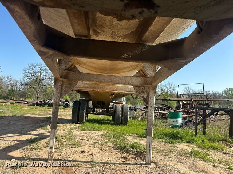 image for item EJ8654 2013 Construction Specialists Trailers HRD 32 end dump trailer