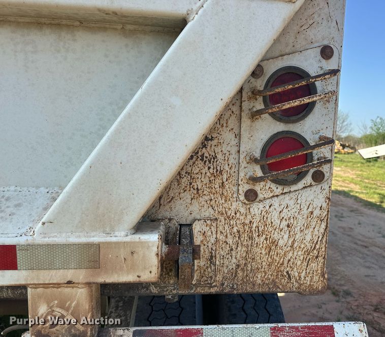 image for item EJ8654 2013 Construction Specialists Trailers HRD 32 end dump trailer