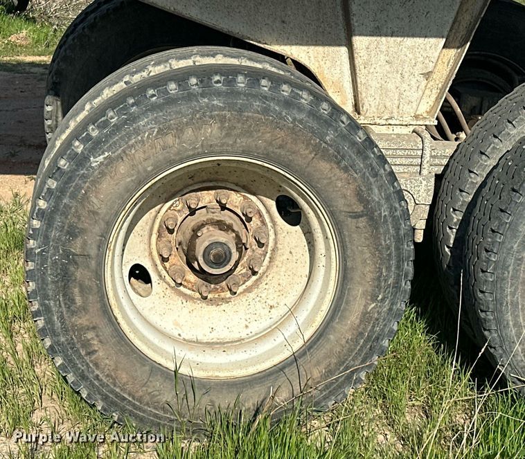 image for item EJ8654 2013 Construction Specialists Trailers HRD 32 end dump trailer