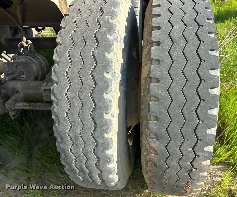 image for item EJ8654 2013 Construction Specialists Trailers HRD 32 end dump trailer