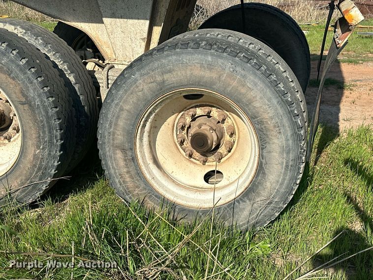 image for item EJ8654 2013 Construction Specialists Trailers HRD 32 end dump trailer