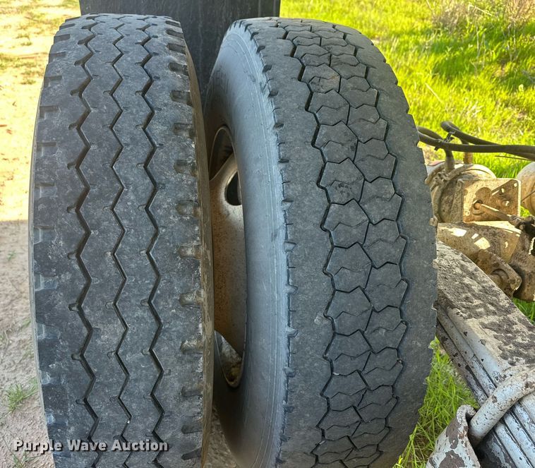 image for item EJ8654 2013 Construction Specialists Trailers HRD 32 end dump trailer