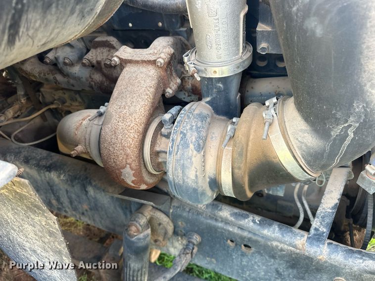 image for item EJ8655 1992 Ford LA9000 truck cab and chassis