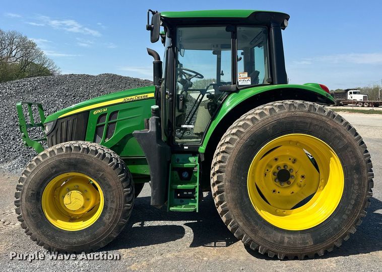 image for item EJ8656 2021 John Deere 6110M MFWD tractor