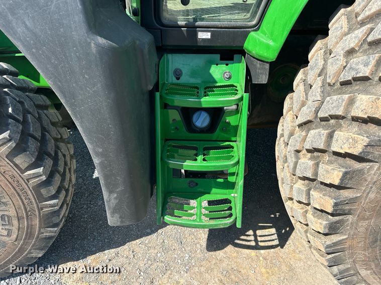 image for item EJ8656 2021 John Deere 6110M MFWD tractor