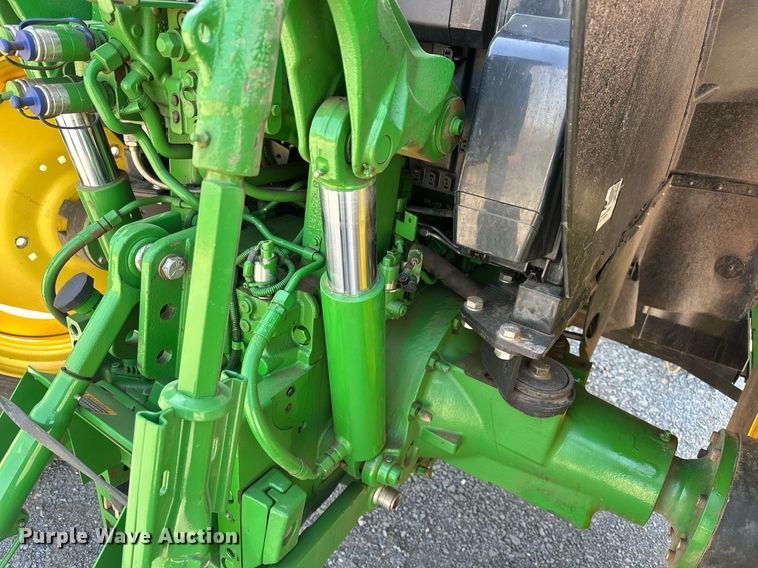 image for item EJ8656 2021 John Deere 6110M MFWD tractor