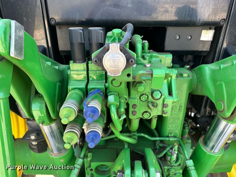 image for item EJ8656 2021 John Deere 6110M MFWD tractor