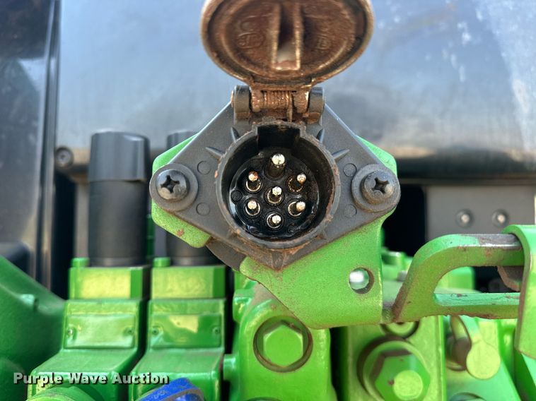 image for item EJ8656 2021 John Deere 6110M MFWD tractor