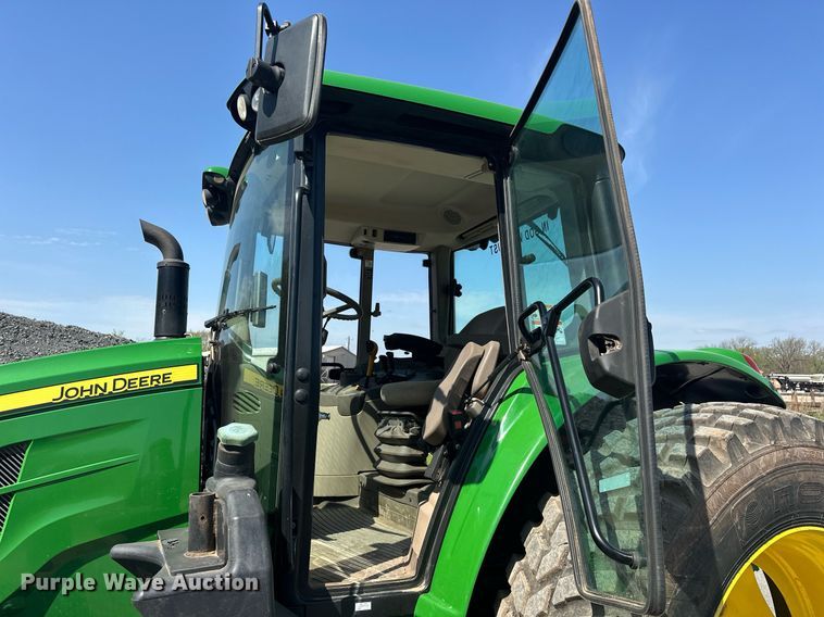 image for item EJ8656 2021 John Deere 6110M MFWD tractor