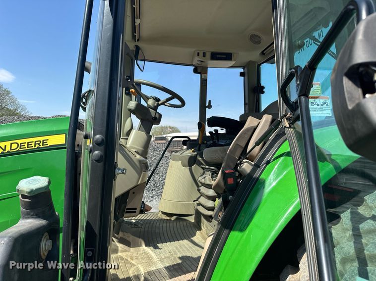 image for item EJ8656 2021 John Deere 6110M MFWD tractor