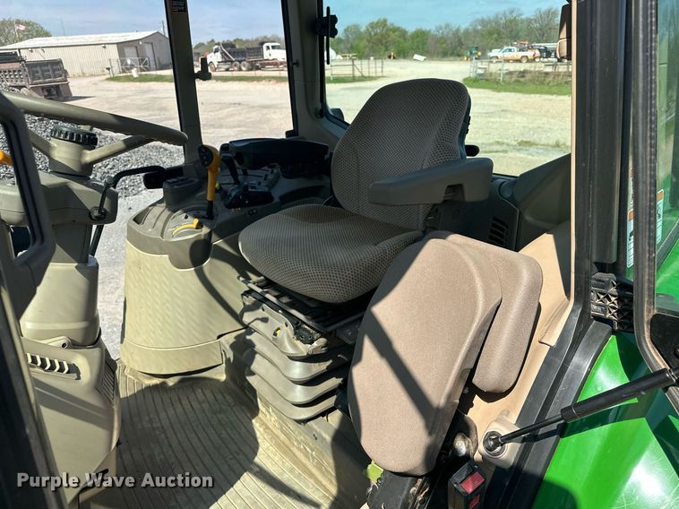 image for item EJ8656 2021 John Deere 6110M MFWD tractor