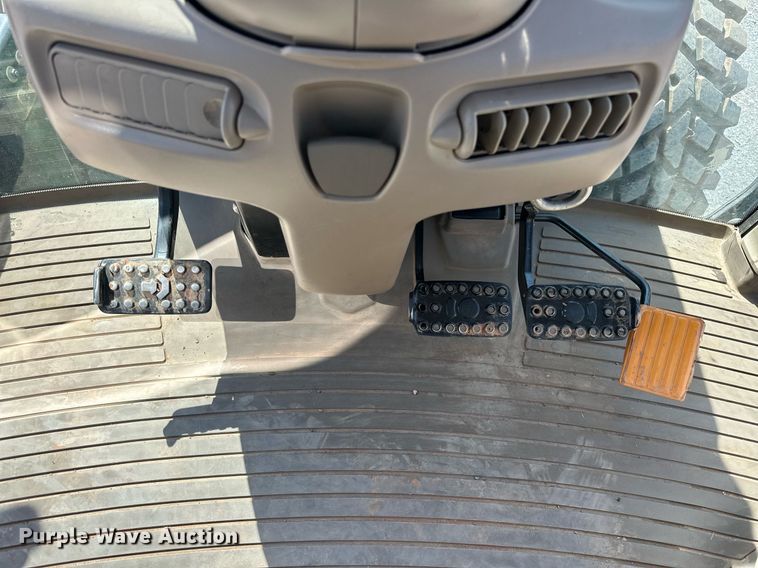 image for item EJ8656 2021 John Deere 6110M MFWD tractor