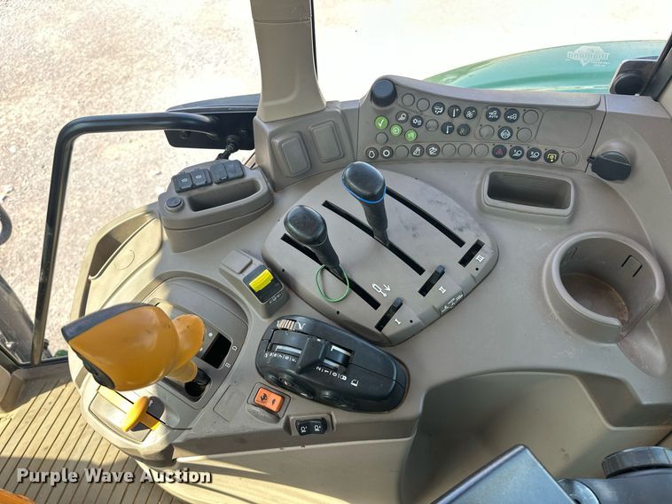 image for item EJ8656 2021 John Deere 6110M MFWD tractor