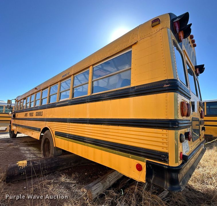 image for item EK0445 1998 International Thomas Built school bus