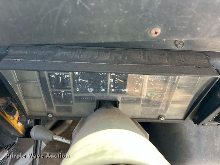 image for item EK0445 1998 International Thomas Built school bus