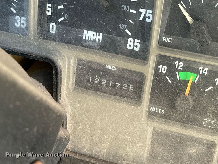 image for item EK0445 1998 International Thomas Built school bus