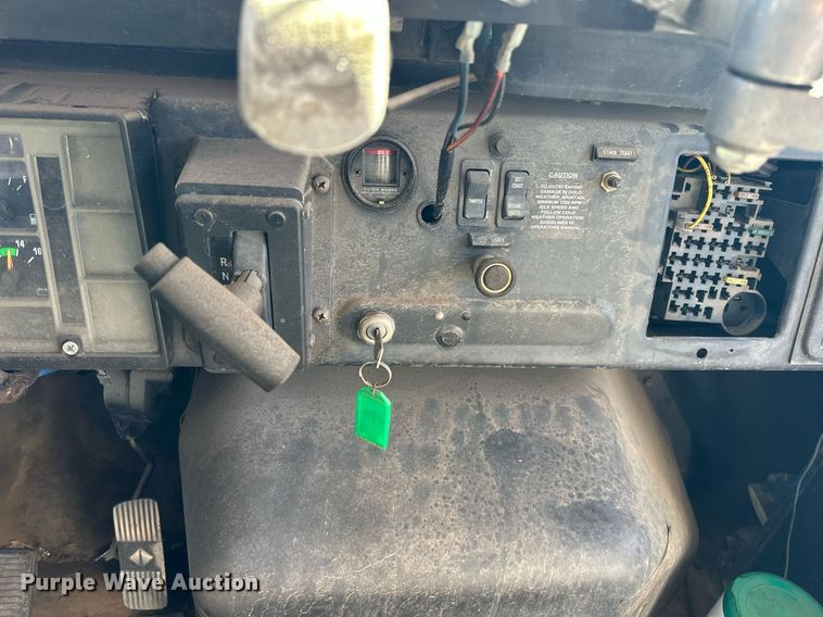 image for item EK0445 1998 International Thomas Built school bus