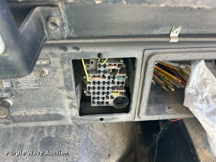 image for item EK0445 1998 International Thomas Built school bus