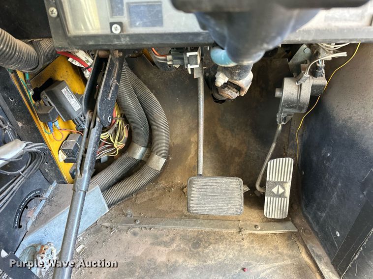 image for item EK0445 1998 International Thomas Built school bus