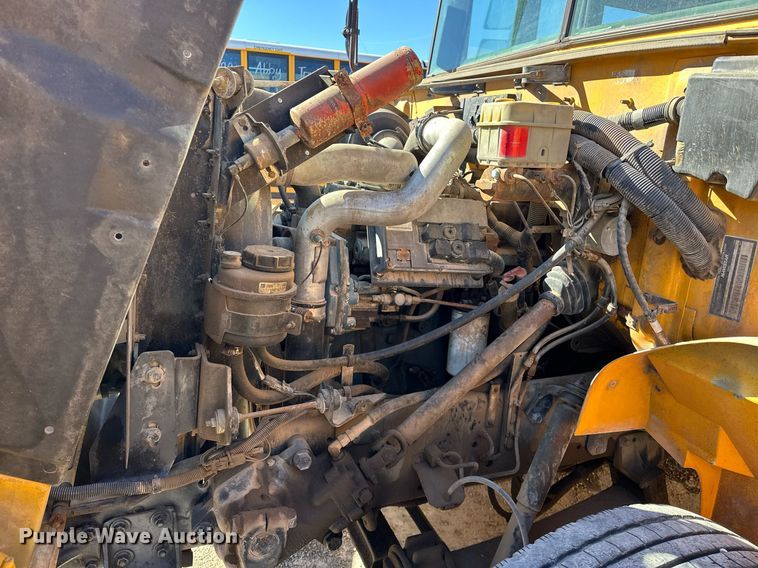 image for item EK0445 1998 International Thomas Built school bus