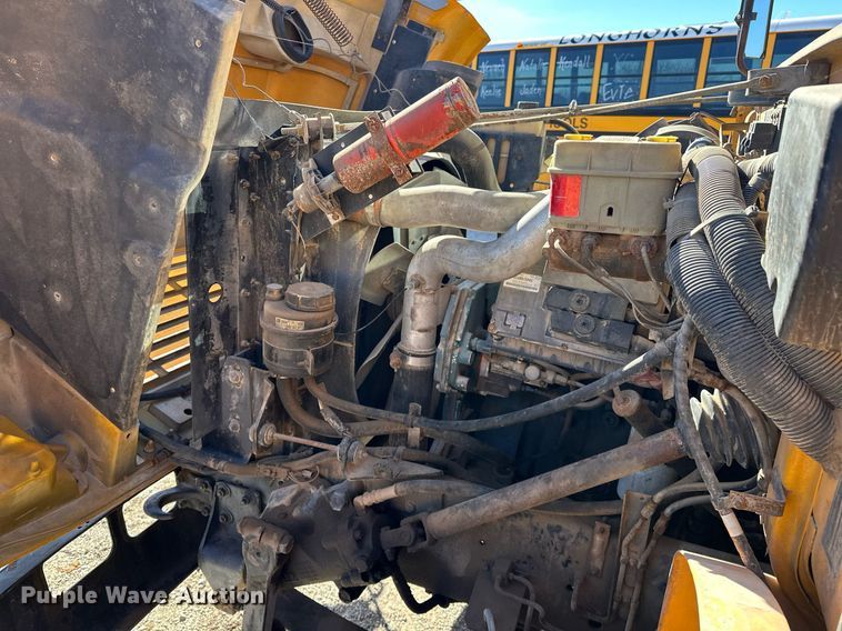 image for item EK0445 1998 International Thomas Built school bus