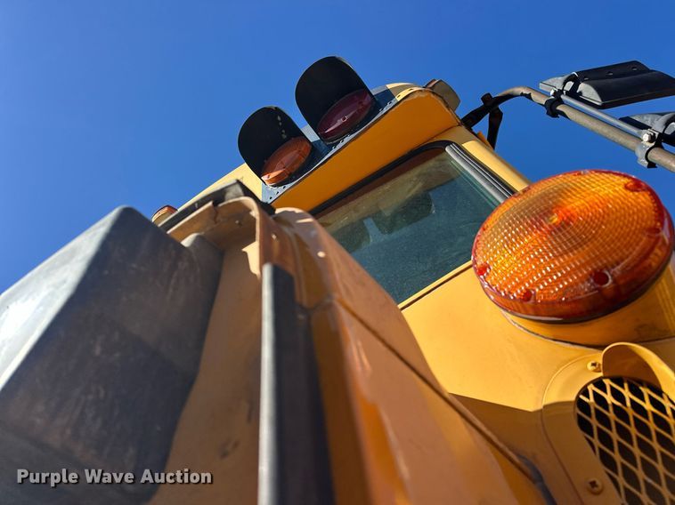 image for item EK0445 1998 International Thomas Built school bus