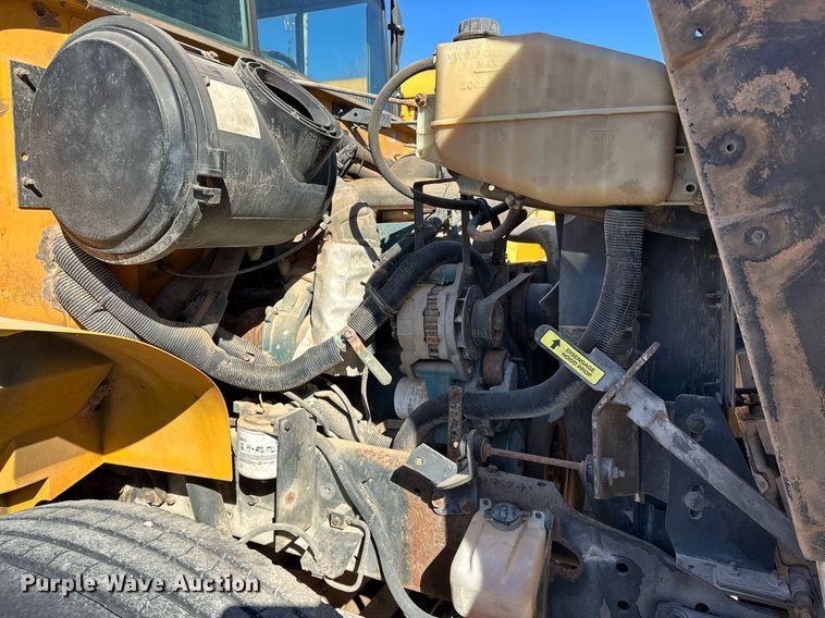 image for item EK0445 1998 International Thomas Built school bus