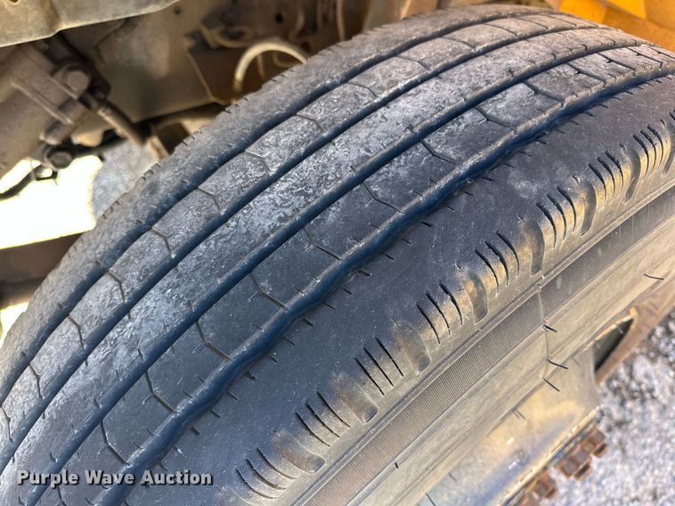 image for item EK0445 1998 International Thomas Built school bus