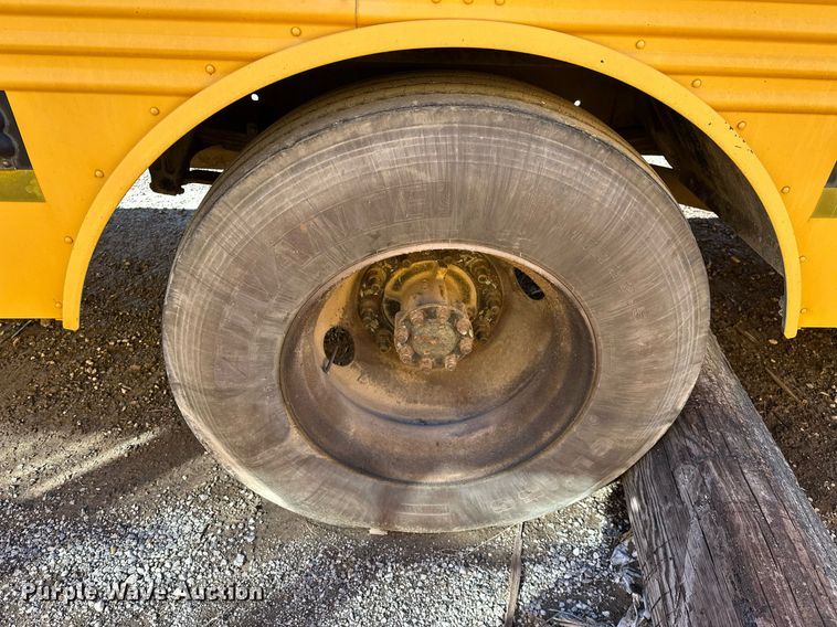 image for item EK0445 1998 International Thomas Built school bus