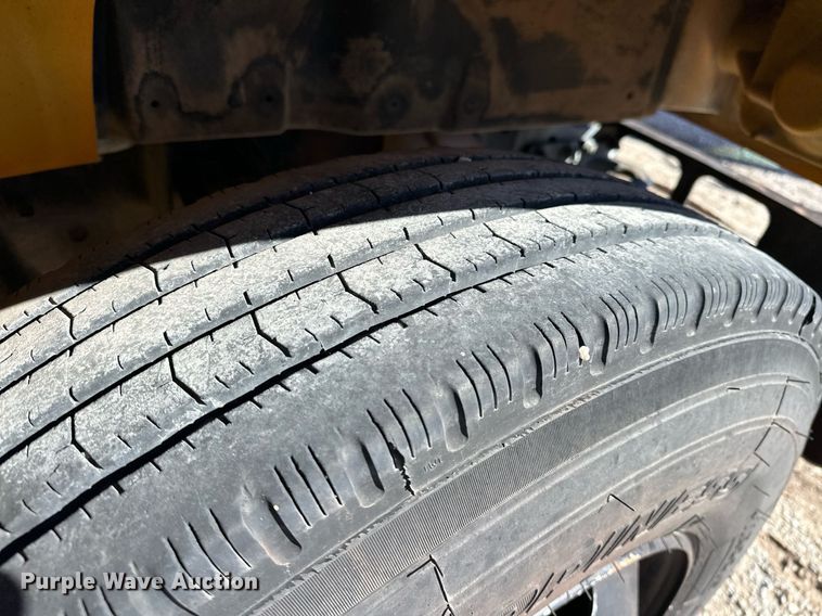 image for item EK0445 1998 International Thomas Built school bus