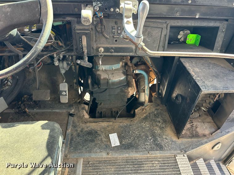 image for item EK0446 1997 Thomas Built school bus