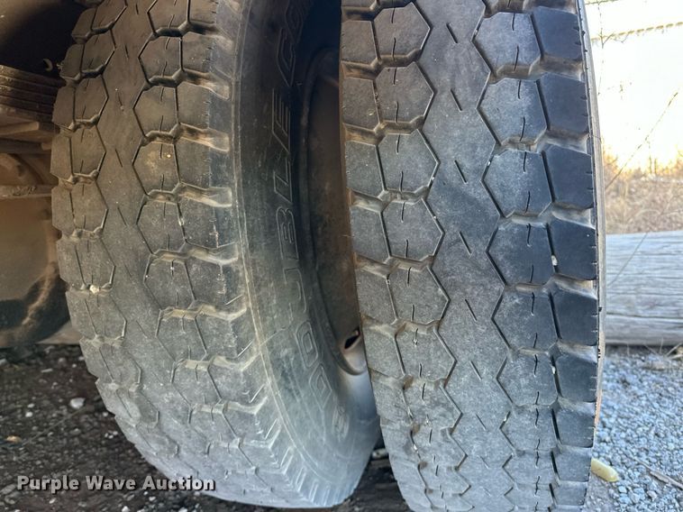 image for item EK0446 1997 Thomas Built school bus