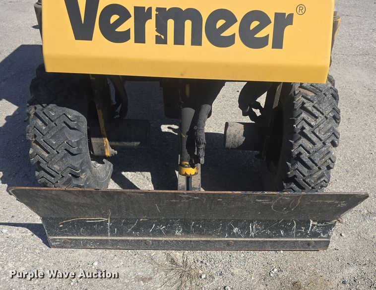 image for item EK2490 Vermeer SC372 stump grinder
