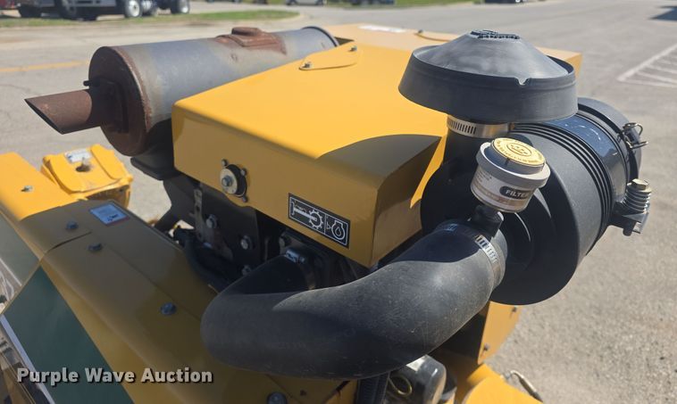 image for item EK2490 Vermeer SC372 stump grinder