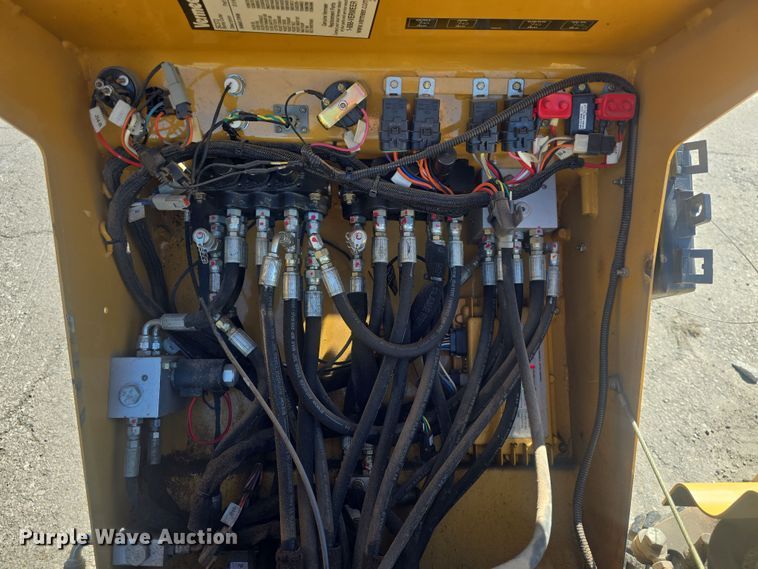 image for item EK2490 Vermeer SC372 stump grinder